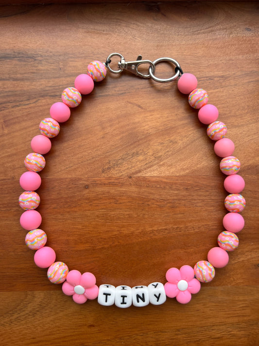 Daisy Floral Beaded Dog Collar Necklace